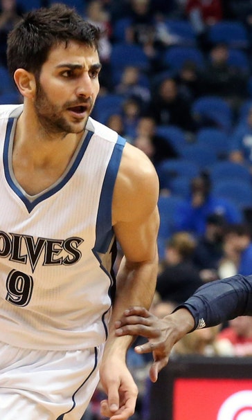 Rubio shows grit, propels Wolves past Grizzlies late